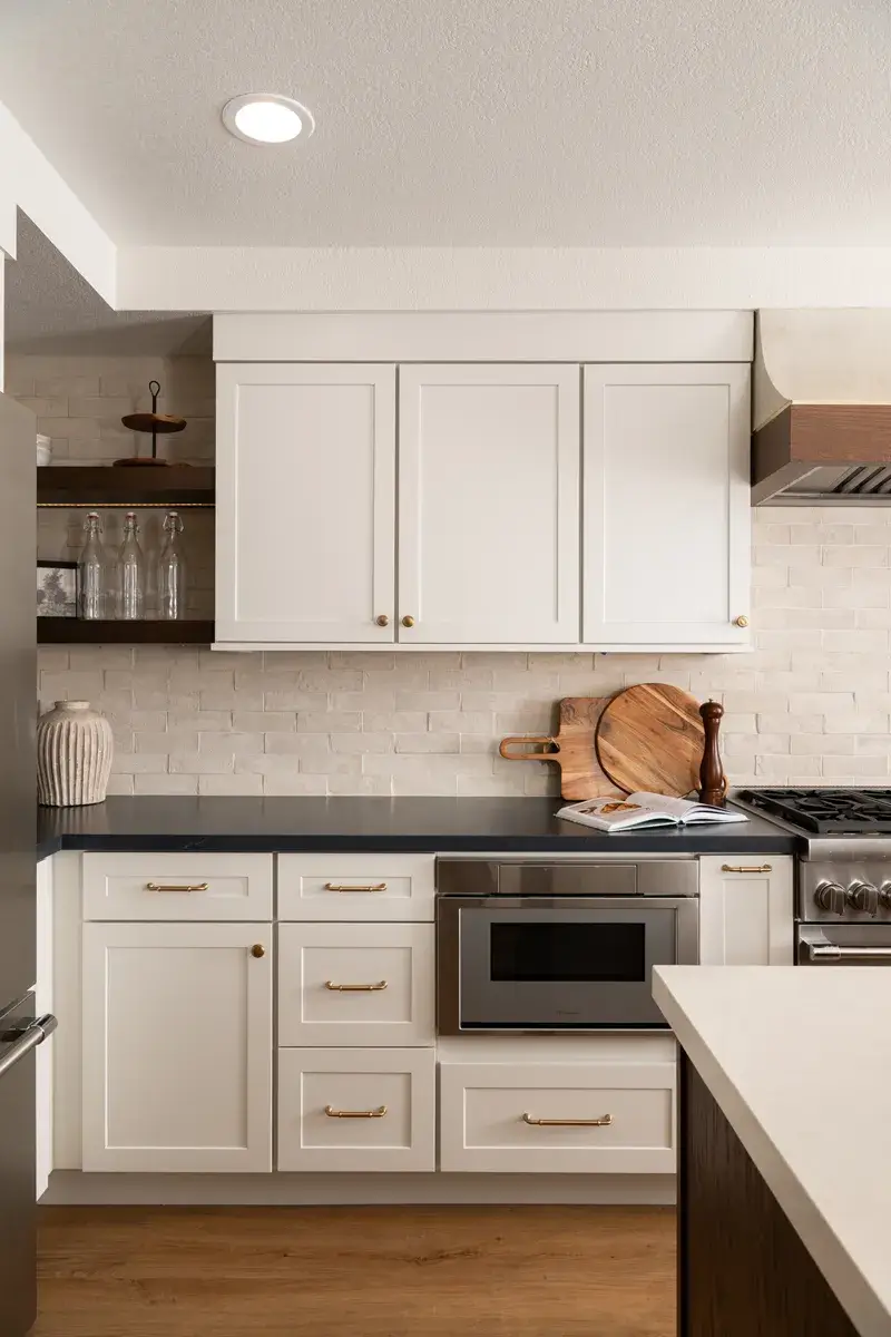 7-Sea-Pointe-Design-and-Remodel-built-in-microwave-drawer-and-LVP-flooring-in-Leigh