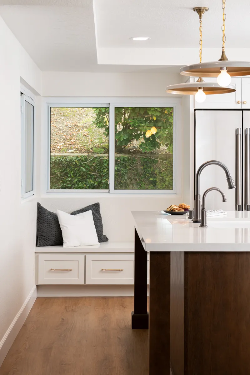 9-Sea-Pointe-Design-and-Remodel-luxe-steel-pull-down-kitchen-faucet-and-beverage-faucet