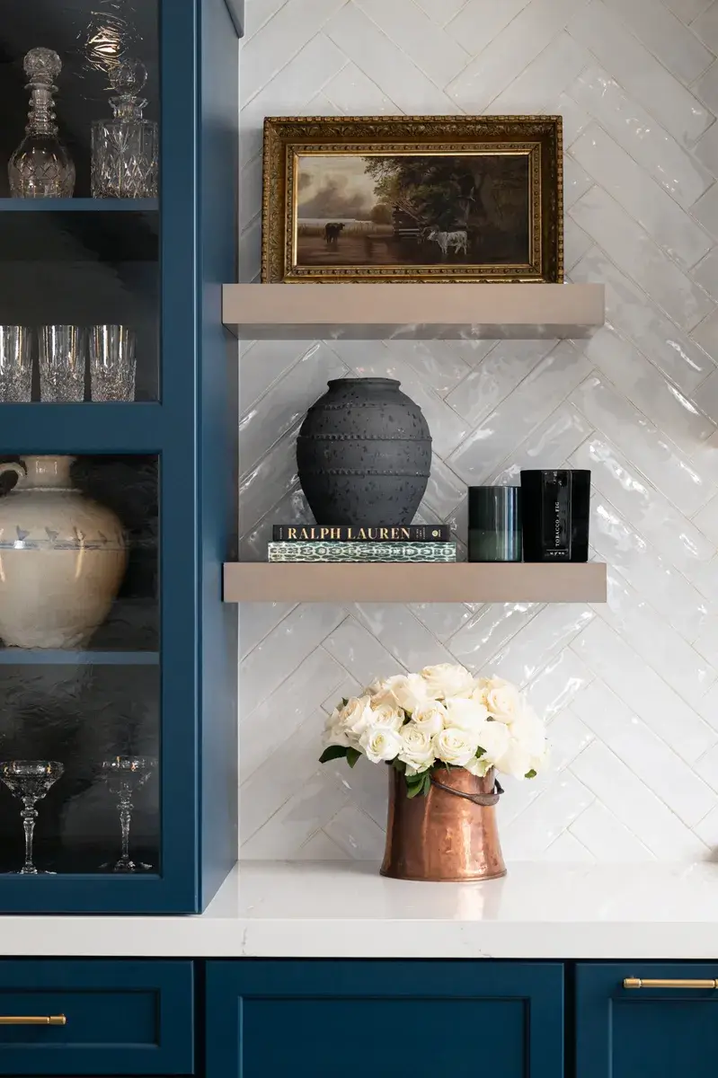 Sea-Pointe-Design-and-Remodel-quartz-kitchen-countertops-in-polished-frost-finish