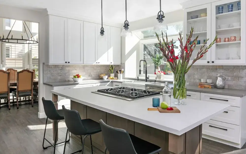 Should you hire a kitchen remodeling contractor