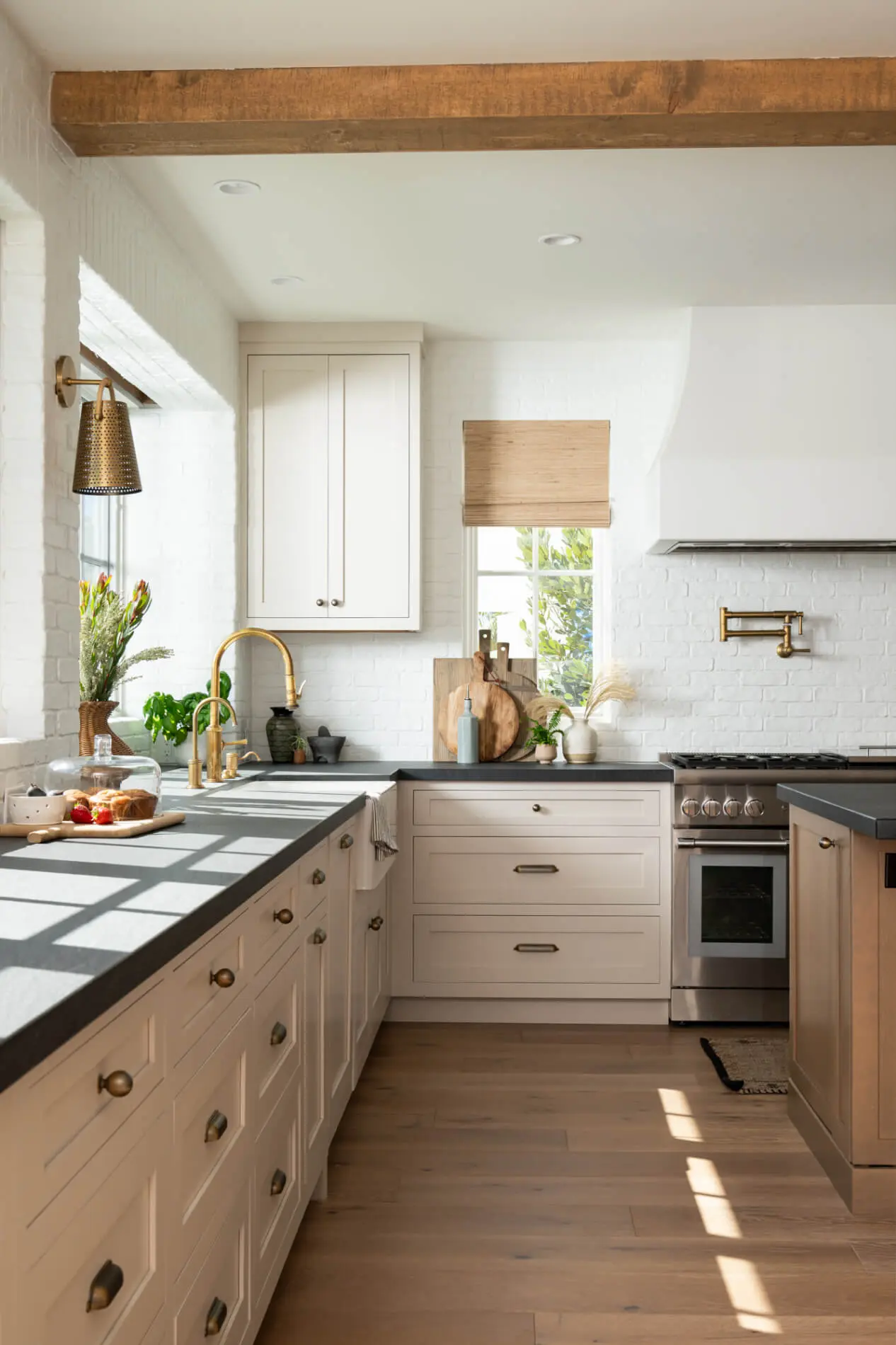 creamy-white-inset-cabinetry