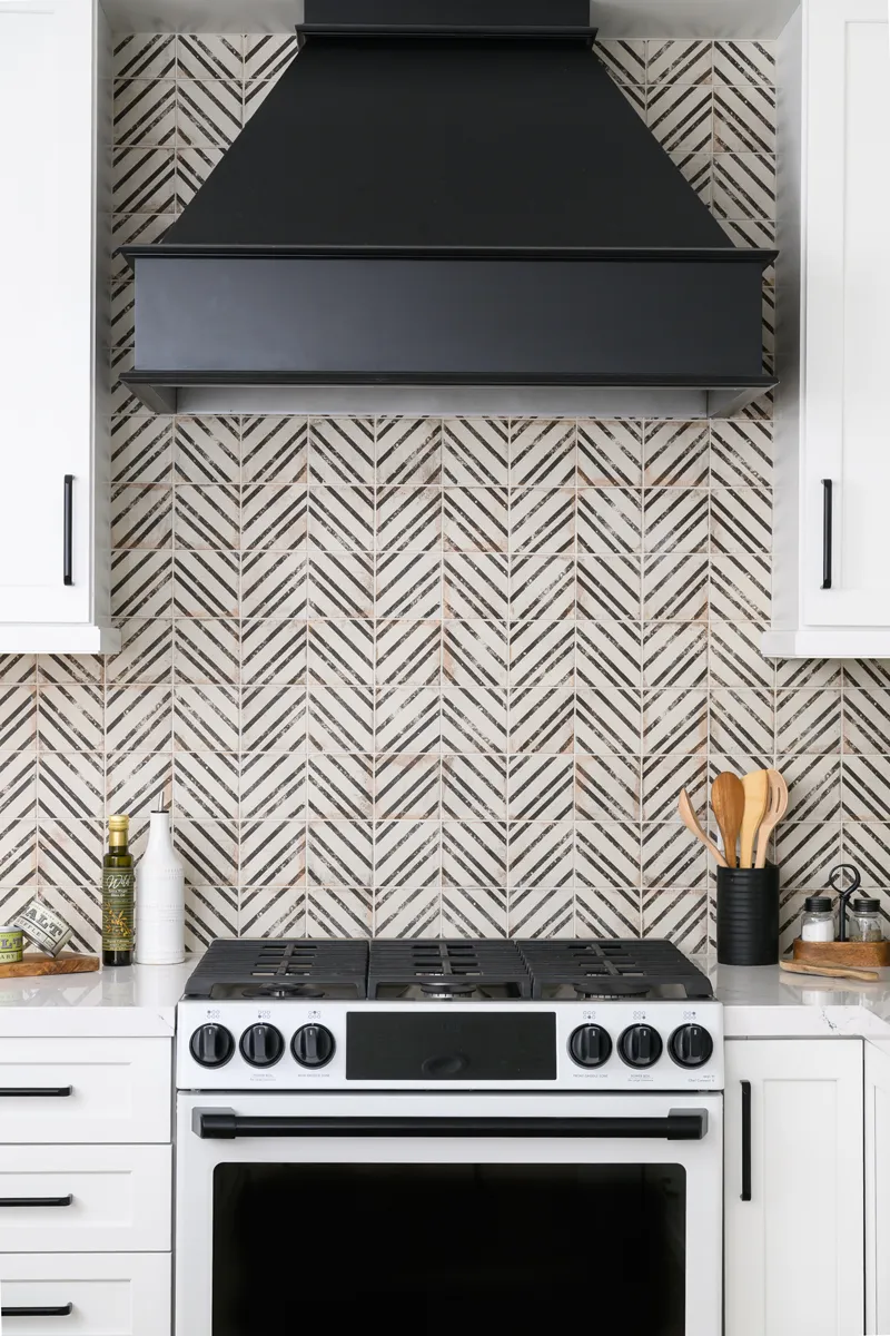 sea-pointe-design-and-remodel-Undermount-Single-bowl-Workstation-Kitchen-Sink-in-Dune-with-matte-black-single-handle-pull-down-faucet-beverage-faucet-and-soap-dispenser