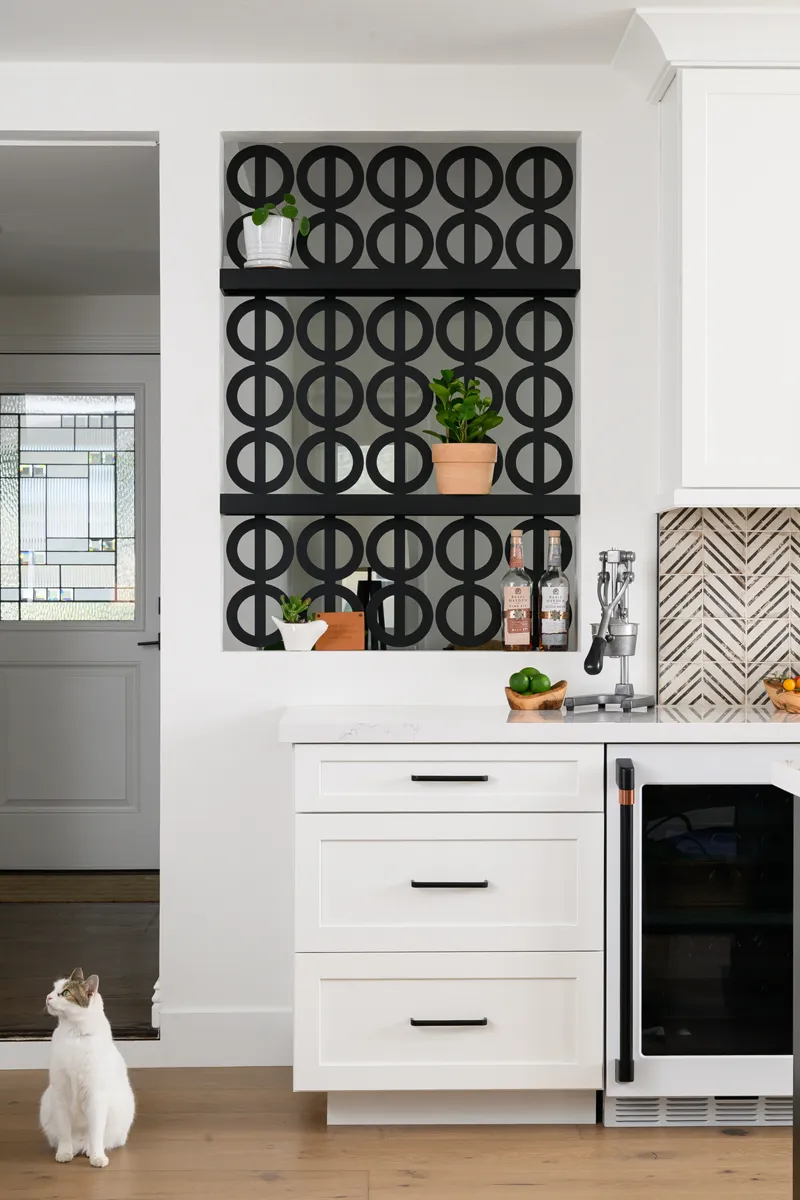 sea-pointe-design-and-remodel-decorative-custom-metal-screen