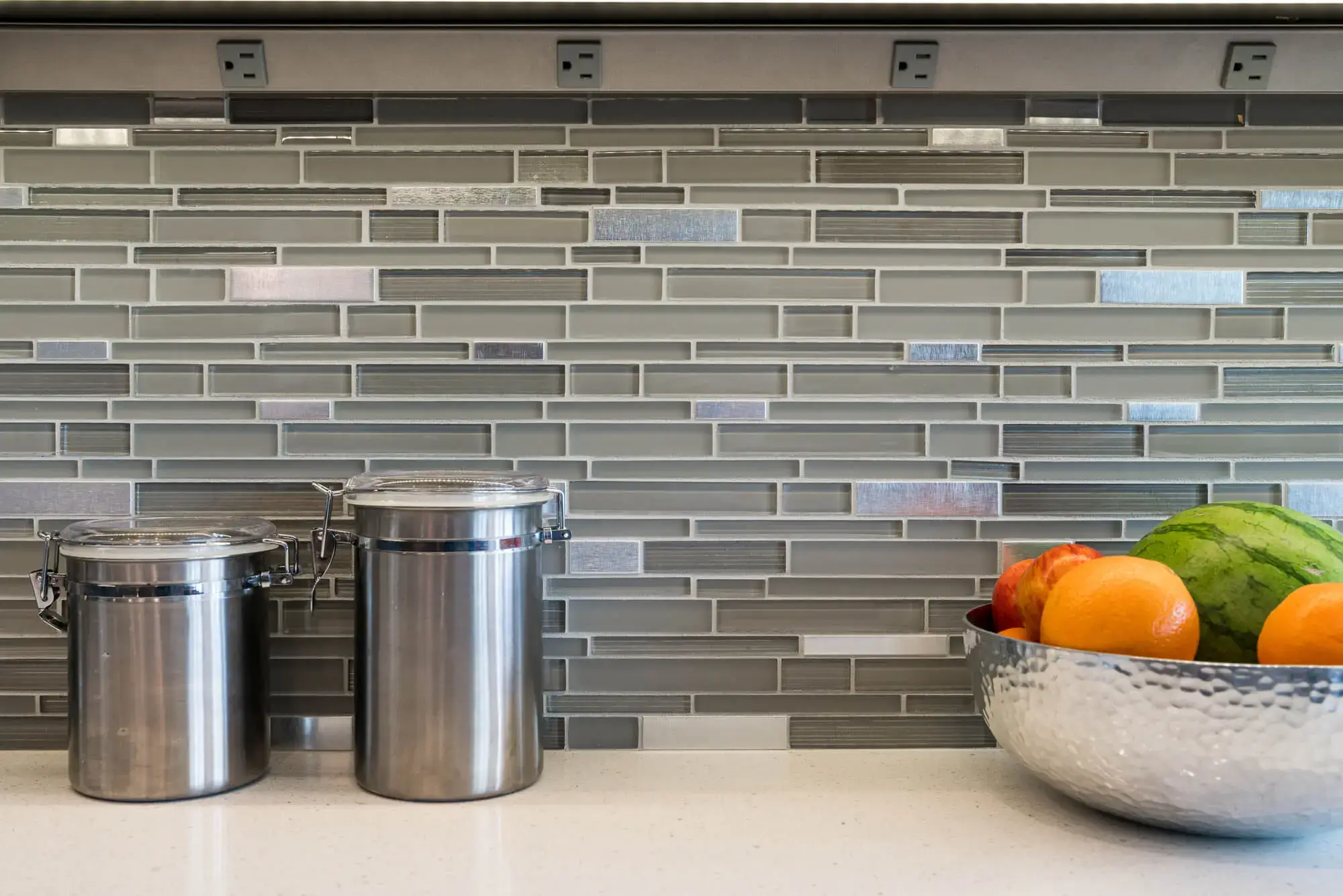 close-up-metallic-backsplash