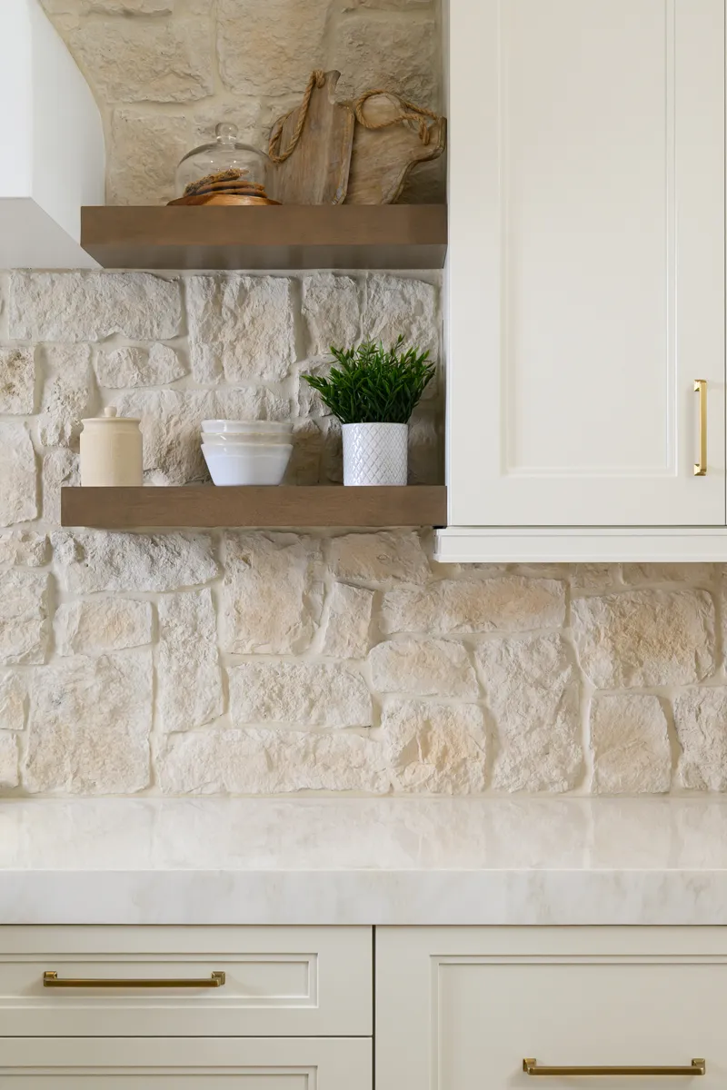 Thin-stone-veneer-backsplash-La-Spezia-series-in-Natural-finish