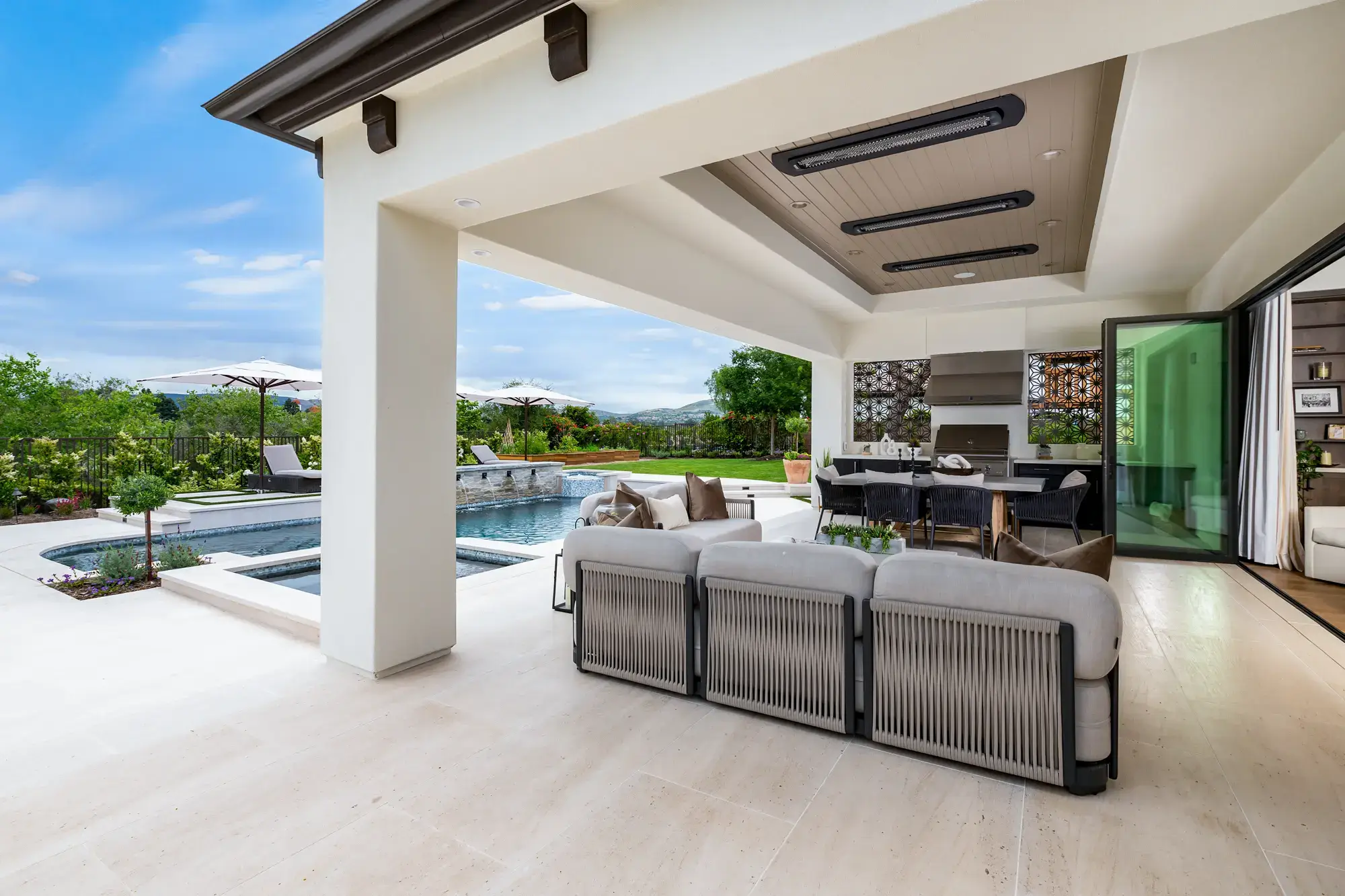 Mocha-Cream-Limestone-tile-flooring