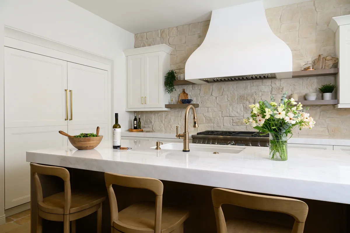 natural-stone-polished-countertops-in-Mystery-white-Dolomite