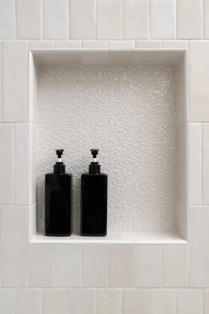 shower-niche-back-tile-material-in-ceramic-matt-gloss-Blanco
