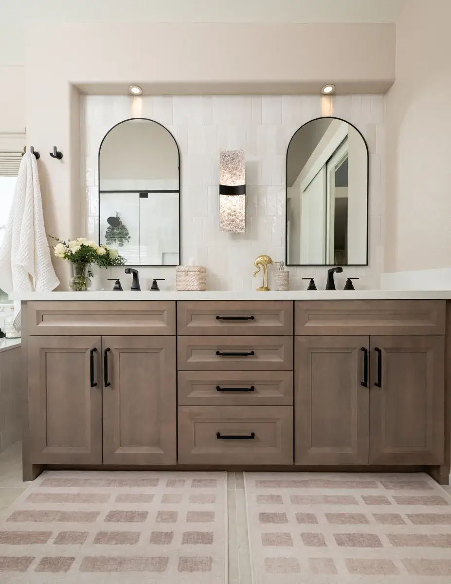 Maple-Kemper-cabinets-in-Boardwalk-finish