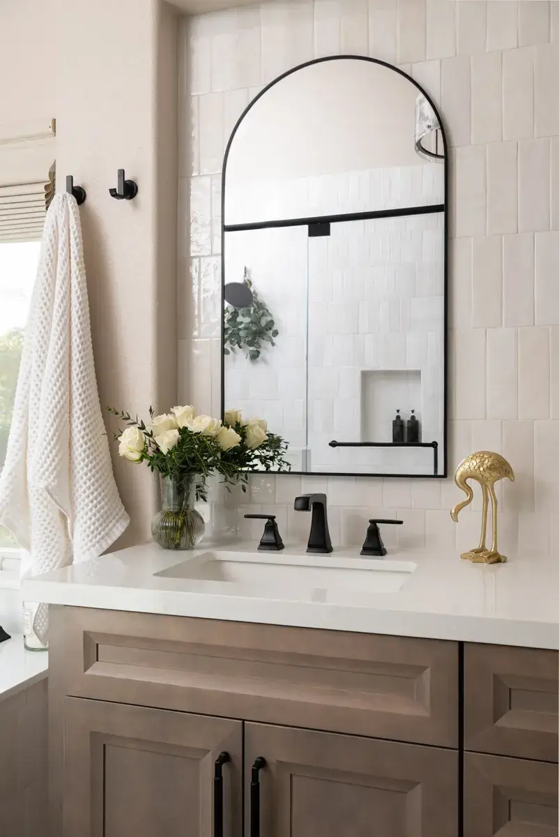 two-handle-widespread-faucets-in-matte-black-sit-at-the-dual-vanity-sinks