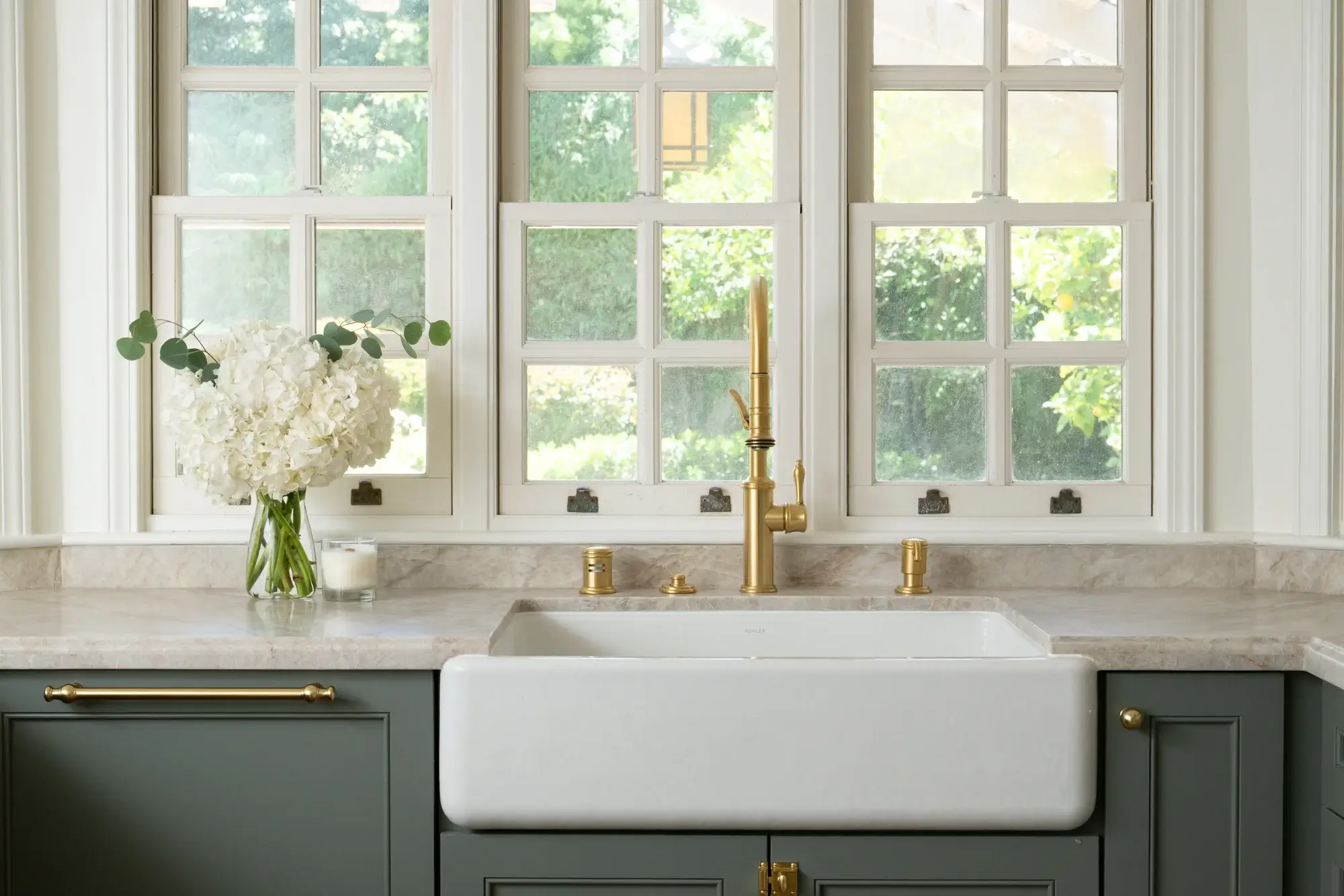 Kohler-whitehaven-undermount-single-bowl-farmhouse-sink-in-sea-salt-white