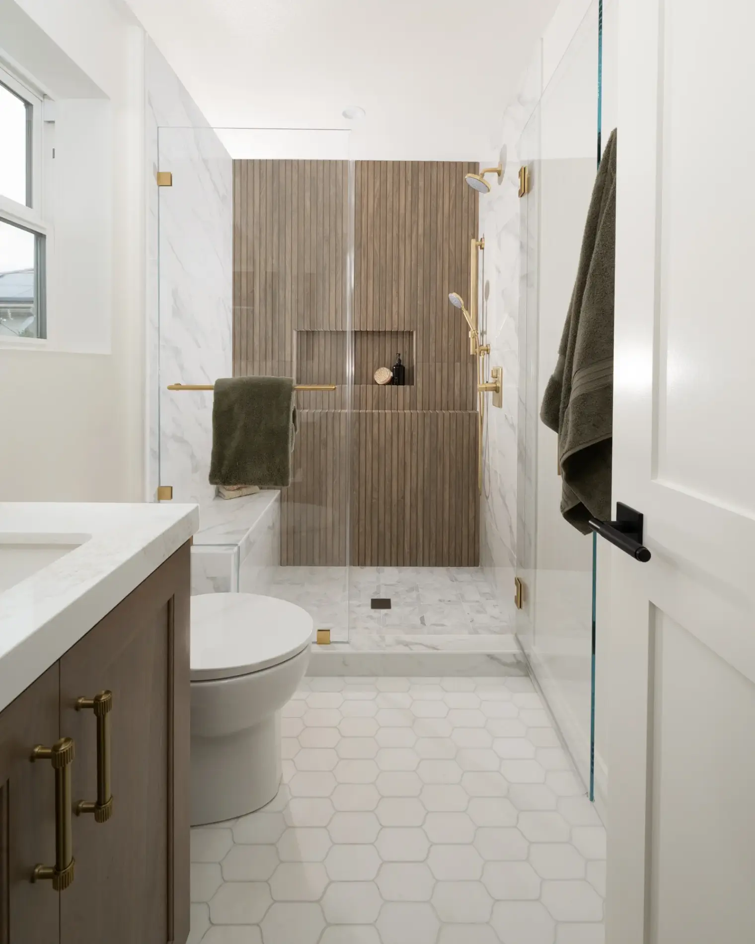 downstairs-guest-bathroom-remodel-in-Yorba-Linda